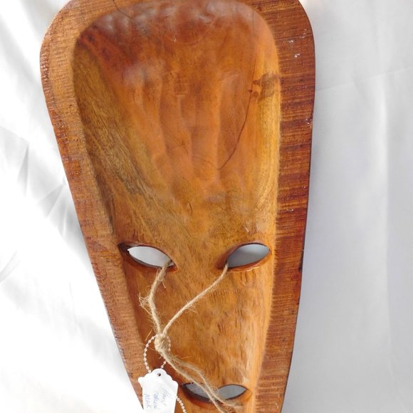 Vintage African Hand Carved Wood Mask - Picture 3 of 8